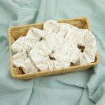 Personalisierte Geschenke für Babys, Personalisierte Geschenke für Neugeborene, Personalisierte Geschenke zur Geburt eines Kindes, Die besten Geschenke für Neugeborene, Originelle Geschenke für Babys mit Namen, Geschenk für Mama, Geschenk für die frischgebackene Mutter, scrunchie