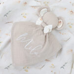 Personalisierte Geschenke für Babys, Personalisierte Geschenke für Neugeborene, Personalisierte Geschenke zur Geburt eines Kindes, Die besten Geschenke für Neugeborene, Originelle Geschenke für Babys mit Namen, Personalisierte Kinderdecke, Kinderdecke mit Namen, Personalisierte Kinderdecke mit Namen für Neugeborene, Name auf der Decke, personalisierte Decke zur Taufe oder zum Geburtstag, Personalisierte schmusetuch, schmusetuch