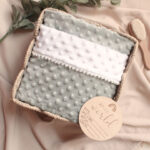 Personalisierte Geschenke für Babys, Personalisierte Geschenke für Neugeborene, Personalisierte Geschenke zur Geburt eines Kindes, Die besten Geschenke für Neugeborene, Originelle Geschenke für Babys mit Namen, Personalisierte Kinderdecke, Kinderdecke mit Namen, Personalisierte Kinderdecke mit Namen für Neugeborene, Name auf der Decke, personalisierte Decke zur Taufe oder zum Geburtstag, babydecke