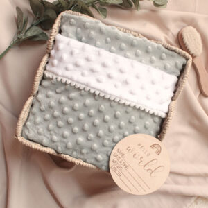 Personalisierte Geschenke für Babys, Personalisierte Geschenke für Neugeborene, Personalisierte Geschenke zur Geburt eines Kindes, Die besten Geschenke für Neugeborene, Originelle Geschenke für Babys mit Namen, Personalisierte Kinderdecke, Kinderdecke mit Namen, Personalisierte Kinderdecke mit Namen für Neugeborene, Name auf der Decke, personalisierte Decke zur Taufe oder zum Geburtstag, babydecke