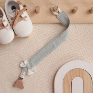 Personalisierte Geschenke für Babys, Personalisierte Geschenke für Neugeborene, Personalisierte Geschenke zur Geburt eines Kindes, Die besten Geschenke für Neugeborene, Originelle Geschenke für Babys mit Namen, Personalisierte Kinderdecke, Kinderdecke mit Namen, Personalisierte Kinderdecke mit Namen für Neugeborene, Name auf der Decke, personalisierte Decke zur Taufe oder zum Geburtstag, Personalisierte Schnullerkette, Schnullerkette