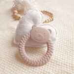 Personalisierte Geschenke für Babys, Personalisierte Geschenke für Neugeborene, Personalisierte Geschenke zur Geburt eines Kindes, Die besten Geschenke für Neugeborene, Originelle Geschenke für Babys mit Namen, Silikon beissring, lindert das jucken des zahnfleisches