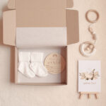 Geschenk zur Geburt personalisiertes Geschenk Baby Geschenk Geburtsgeschenk Geschenk für Neugeborene personalisiertes Babygeschenk Geschenk mit Namen Geburtsdatum Geschenk individuelles Geschenk Baby Baby Andenken Erinnerung an die Geburt personalisierte Kuscheldecke Babydecke mit Namen personalisiertes Stofftier