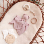 Personalisierte Geschenke für Babys, Personalisierte Geschenke für Neugeborene, Personalisierte Geschenke zur Geburt eines Kindes, Die besten Geschenke für Neugeborene, Originelle Geschenke für Babys mit Namen, Personalisierte Kinderdecke, Kinderdecke mit Namen, Personalisierte Kinderdecke mit Namen für Neugeborene, Name auf der Decke, personalisierte Decke zur Taufe oder zum Geburtstag, Personalisierte schmusetuch, schmusetuch