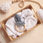 Personalisierte Geschenke für Babys, Personalisierte Geschenke für Neugeborene, Personalisierte Geschenke zur Geburt eines Kindes, Die besten Geschenke für Neugeborene, Originelle Geschenke für Babys mit Namen, holz beissring, lindert das jucken des zahnfleisches