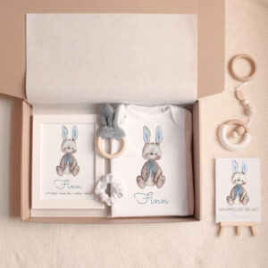 Geschenk zur Geburt personalisiertes Geschenk Baby Geschenk Geburtsgeschenk Geschenk für Neugeborene personalisiertes Babygeschenk Geschenk mit Namen Geburtsdatum Geschenk individuelles Geschenk Baby Baby Andenken Erinnerung an die Geburt personalisierte Kuscheldecke Babydecke mit Namen personalisiertes Stofftier