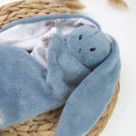 Personalisierte Geschenke für Babys, Personalisierte Geschenke für Neugeborene, Personalisierte Geschenke zur Geburt eines Kindes, Die besten Geschenke für Neugeborene, Originelle Geschenke für Babys mit Namen, Personalisierte Kinderdecke, Kinderdecke mit Namen, Personalisierte Kinderdecke mit Namen für Neugeborene, Name auf der Decke, personalisierte Decke zur Taufe oder zum Geburtstag, Personalisierter Schmusetuch, Schmusetuch