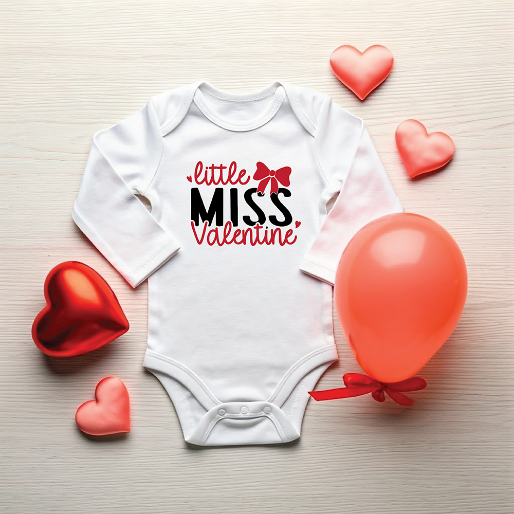 Little-Miss-Valentine Personalisierte Geschenke für Babys, Personalisierte Geschenke für Neugeborene, Personalisierte Geschenke zur Geburt eines Kindes, Die besten Geschenke für Neugeborene, Originelle Geschenke für Babys mit Namen, babybody, Personalisierter Babybody, Babybody mit Namen, little miss valentine