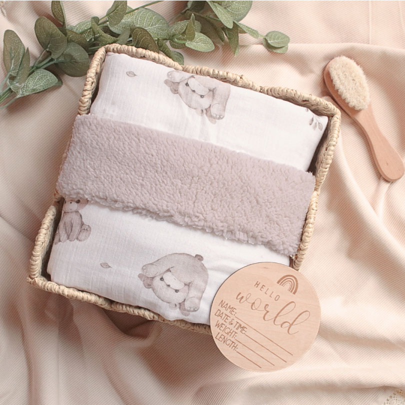 babydecke Personalisierte Geschenke für Babys, Personalisierte Geschenke für Neugeborene, Personalisierte Geschenke zur Geburt eines Kindes, Die besten Geschenke für Neugeborene, Originelle Geschenke für Babys mit Namen, Personalisierte Kinderdecke, Kinderdecke mit Namen, Personalisierte Kinderdecke mit Namen für Neugeborene, Name auf der Decke, personalisierte Decke zur Taufe oder zum Geburtstag, babydecke